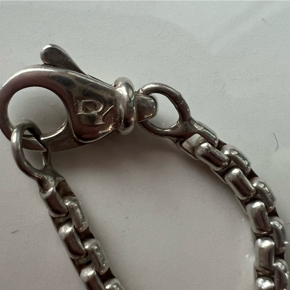 David Yurman 16” Cable necklace with two tone silver/gold and onyx acorn pendant - Picture 3 of 6